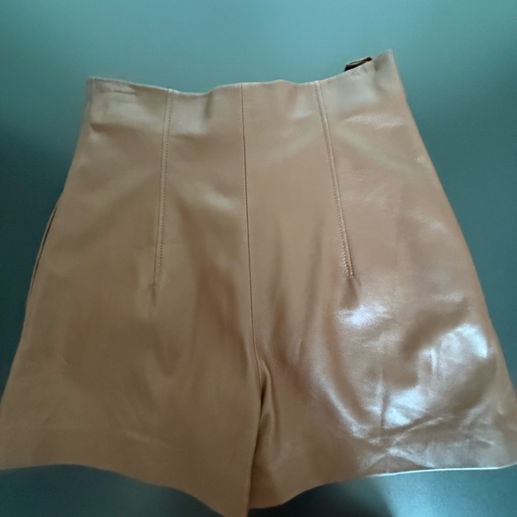 SCANLAN THEODORE GOLD BUTTON LEATHER Chic Brown Shorts size 2 - Picture 3 of 6